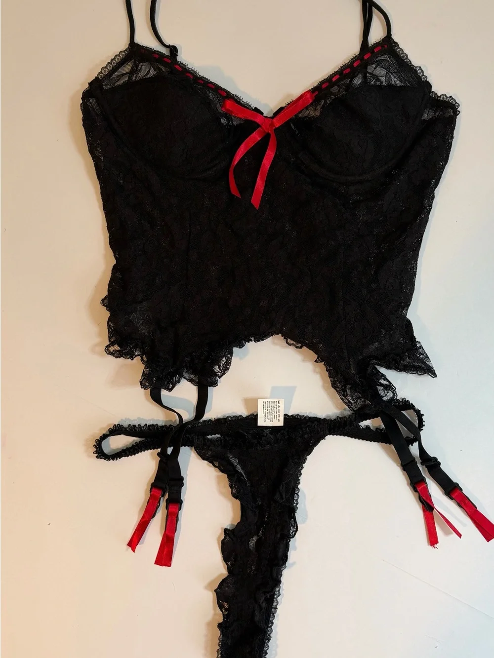 NWOT Sexy Mayela LG two Piece Corset Garter w/Matching Thong Black w/red Ribbon